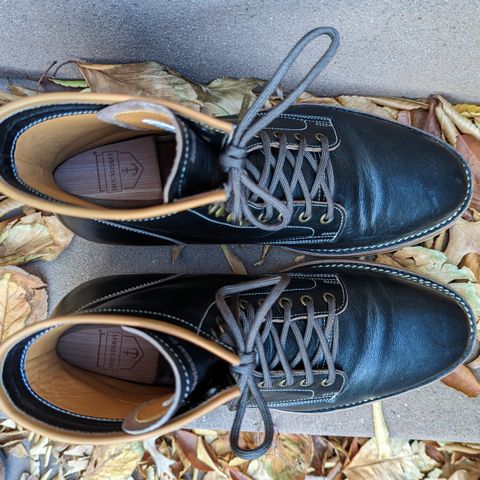 Monroe 19927 in Shinki Black Oiled Horsebutt
