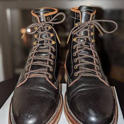 Monroe 19927 in Shinki Black Oiled Horsebutt