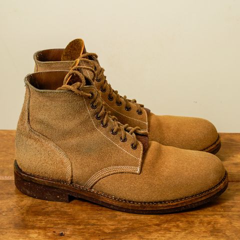 View photo of Oak Street Bootmakers Field Boot in Horween Marine Field Roughout