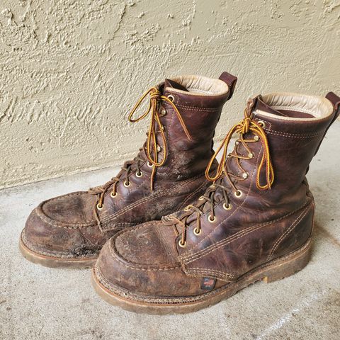 View photo of Thorogood American Heritage 8" Moc Toe in Seidel Trail Crazy Horse