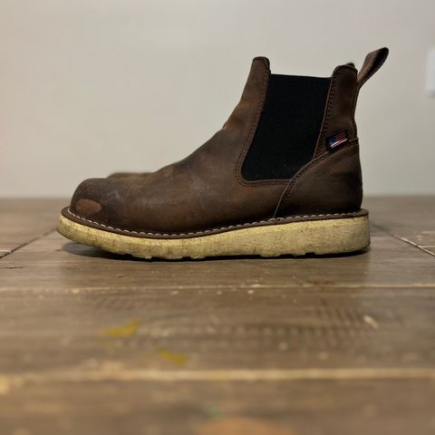 Danner Bull Run Chelsea in Brown Full Grain