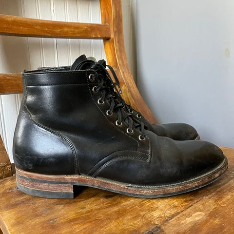 Viberg Service Boot in Horween Black Chromexcel