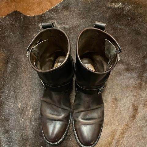Viberg Engineer in Maryam Black Horsebutt
