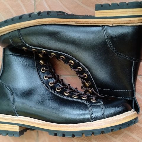 Craft & Glory Monkey Explorer Boots in Raven Black Buffalo Leathee