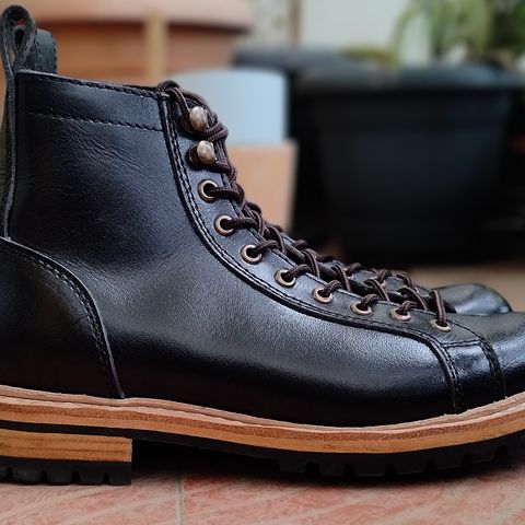 Craft & Glory Monkey Explorer Boots in Raven Black Buffalo Leathee