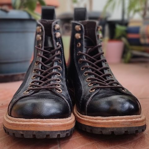 Craft & Glory Monkey Explorer Boots in Raven Black Buffalo Leathee