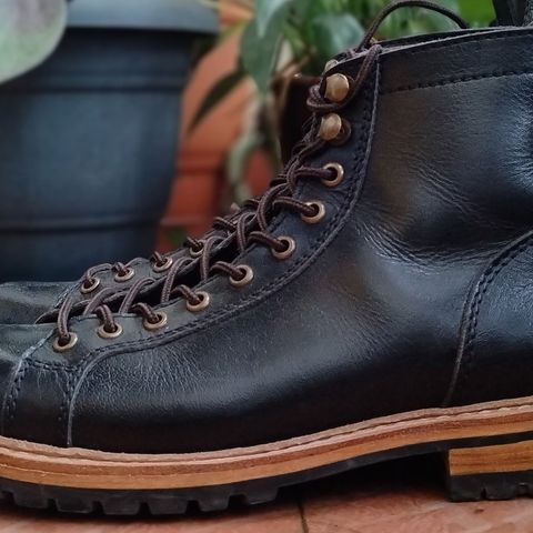 Craft & Glory Monkey Explorer Boots in Raven Black Buffalo Leathee