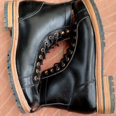 Craft & Glory Monkey Explorer Boots in Raven Black Buffalo Leathee