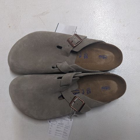 Birkenstock Boston in Taupe Suede