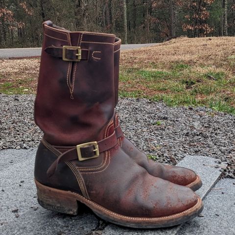 View photo of Unsung U 22-2 Engineer Boot in Horween Burgundy Workshoe Butt Roughout