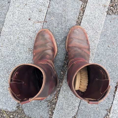 View photo of Unsung U 22-2 Engineer Boot in Horween Burgundy Workshoe Butt Roughout