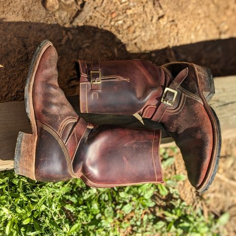 View photo of Unsung U 22-2 Engineer Boot in Horween Burgundy Workshoe Butt Roughout