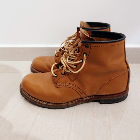 View photo of Red Wing Beckman in S.B. Foot Chestnut Featherstone