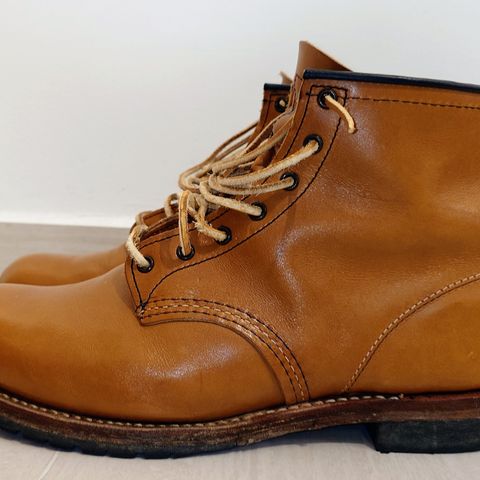 View photo of Red Wing Beckman in S.B. Foot Chestnut Featherstone