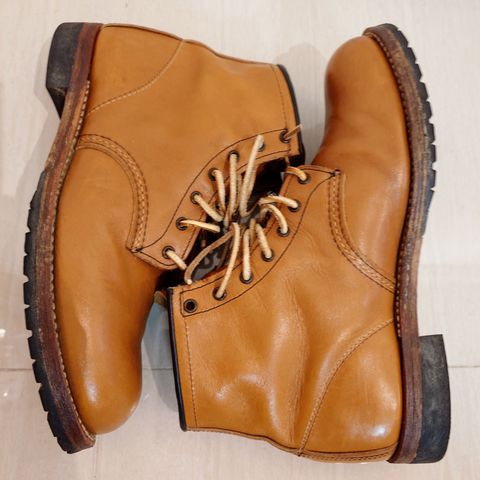 View photo of Red Wing Beckman in S.B. Foot Chestnut Featherstone