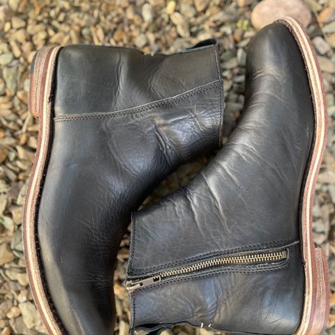 View photo of HELM Boots The Pablo in B' Leather Black Balthazar