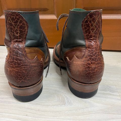 View photo of Mora Son Shoes Viper King in Unknown Leather