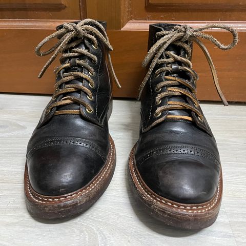 View photo of Onderhoud SVC03 Service Boot in Maryam Toscanello Horsebutt Overdyed Black