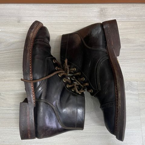 View photo of Onderhoud SVC03 Service Boot in Maryam Toscanello Horsebutt Overdyed Black