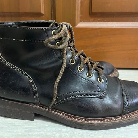 View photo of Onderhoud SVC03 Service Boot in Maryam Toscanello Horsebutt Overdyed Black