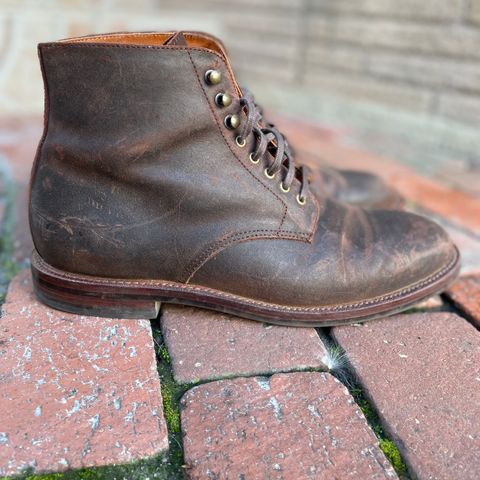 Grant Stone Edward Boot in C.F. Stead Tobacco Waxy Commander Suede
