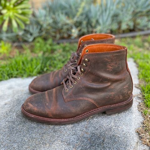 Grant Stone Edward Boot in C.F. Stead Tobacco Waxy Commander Suede