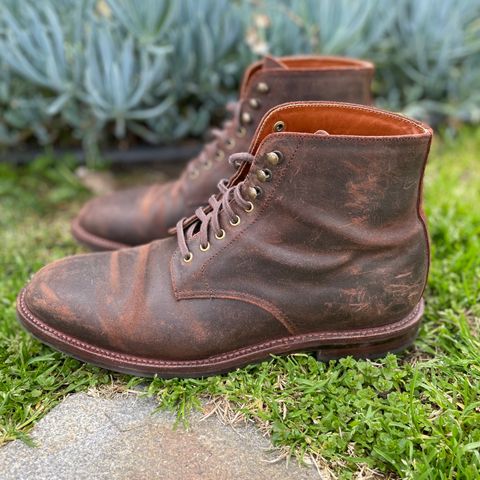 Grant Stone Edward Boot in C.F. Stead Tobacco Waxy Commander Suede