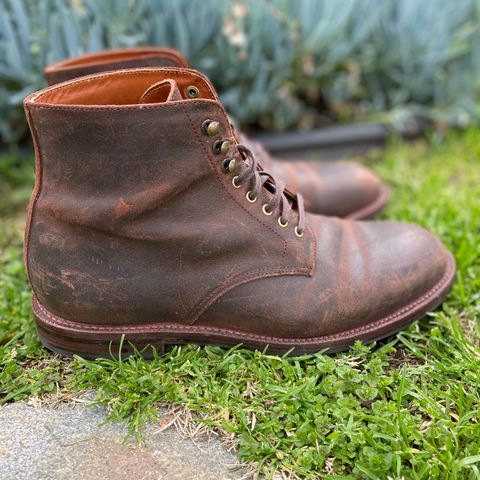 Grant Stone Edward Boot in C.F. Stead Tobacco Waxy Commander Suede