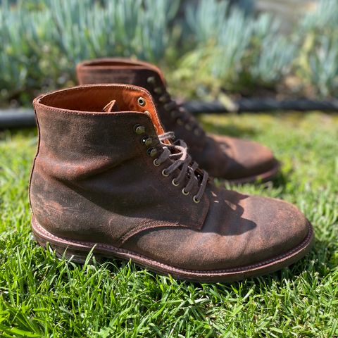 Grant Stone Edward Boot in C.F. Stead Tobacco Waxy Commander Suede
