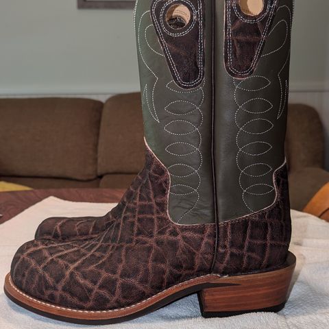 Beck Custom Cowboy Boots in Brown Elephant