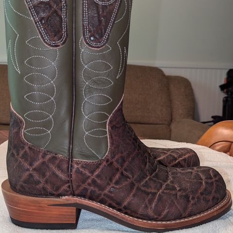 Beck Custom Cowboy Boots in Brown Elephant