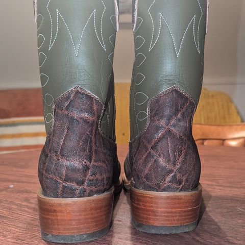 Beck Custom Cowboy Boots in Brown Elephant