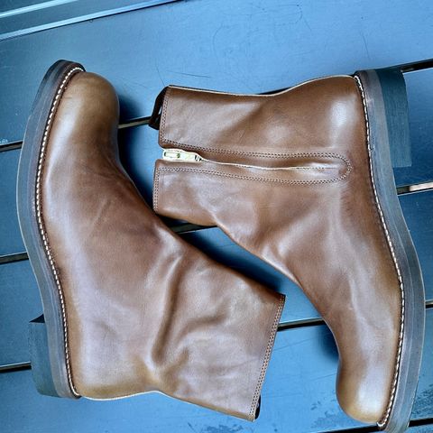 View photo of Rolling Dub Trio Casper Boot in Brown Horse Front #1020