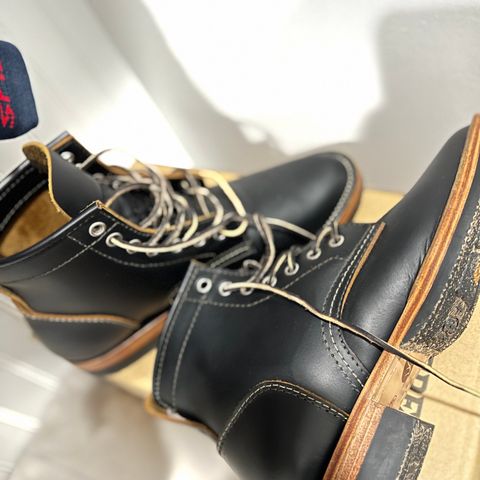 Santalum x PTC The Klondike Service Boot in S.B. Foot Black Klondike