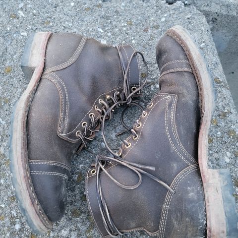 View photo of White's MP-Sherman Toe Cap in Horween Olive Waxed Flesh