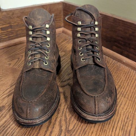 Grant Stone Ottawa Boot in C.F. Stead Tobacco Waxy Commander Suede