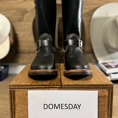 Wesco Boss Engineer Boot in Horween Dark Olive Waxed Flesh