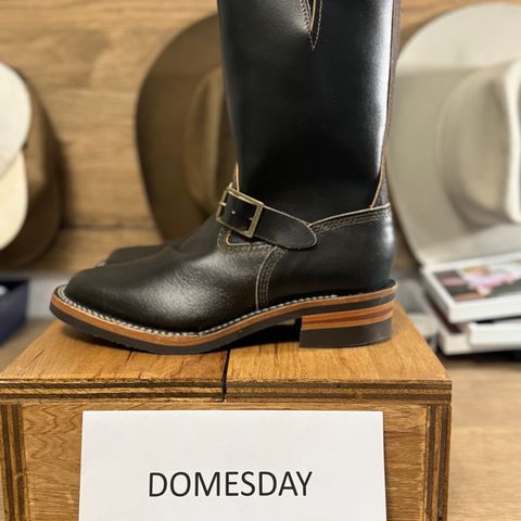 Wesco Boss Engineer Boot in Horween Dark Olive Waxed Flesh