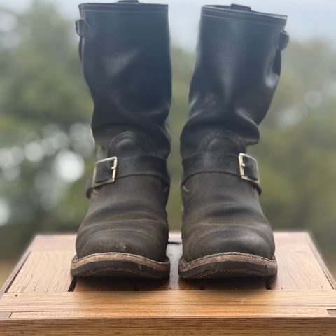 Wesco Boss Engineer Boot in Horween Dark Olive Waxed Flesh