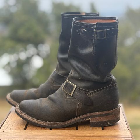 Wesco Boss Engineer Boot in Horween Dark Olive Waxed Flesh