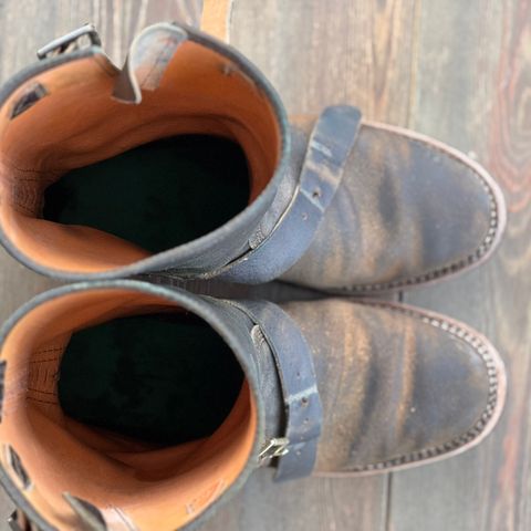 Wesco Boss Engineer Boot in Horween Dark Olive Waxed Flesh