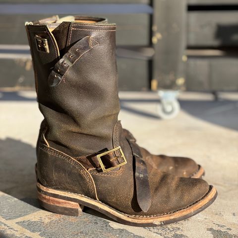 Wesco Boss Engineer Boot in Horween Dark Olive Waxed Flesh