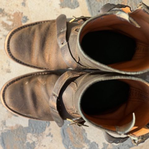 Wesco Boss Engineer Boot in Horween Dark Olive Waxed Flesh
