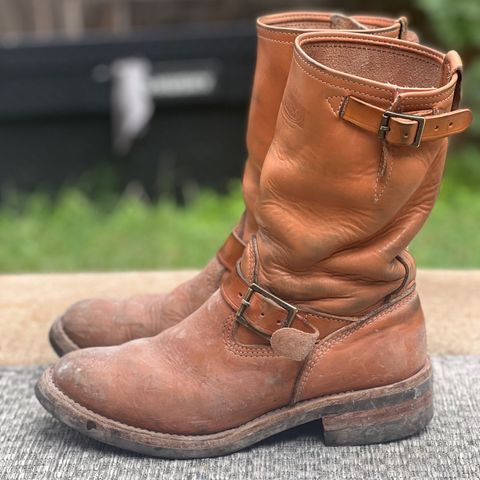 Wesco Boss Engineer Boot in Horween Natural Essex