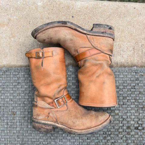 Wesco Boss Engineer Boot in Horween Natural Essex