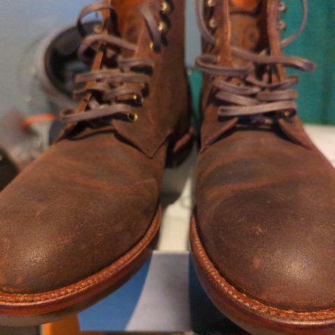 Grant Stone Edward Boot in C.F. Stead Tobacco Waxy Commander Suede