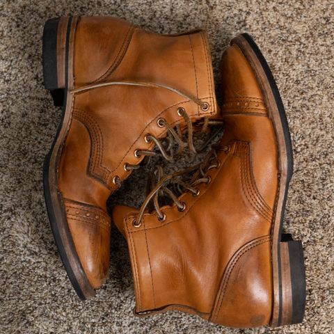 Wesco Hendrik in Horween Natural Essex