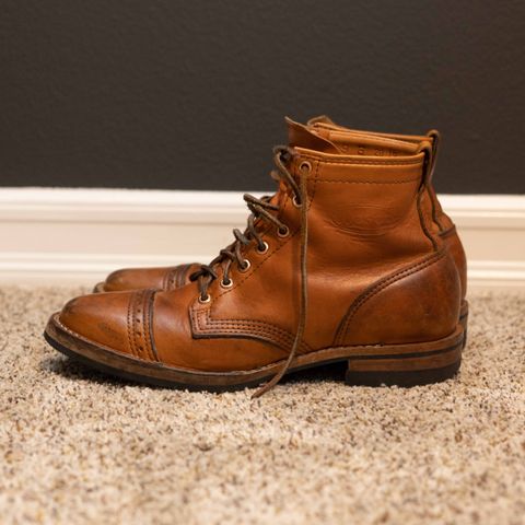 Wesco Hendrik in Horween Natural Essex