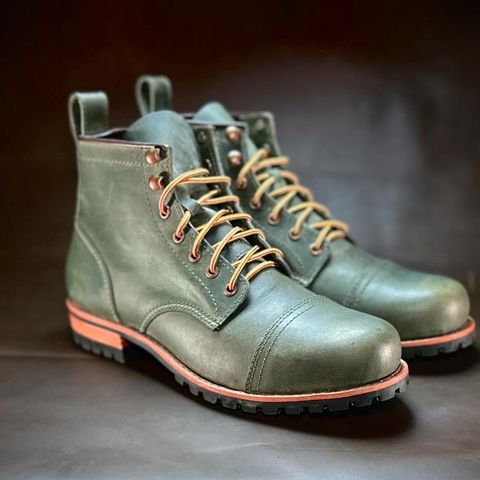 Search result thumbnail of Craft & Glory Ranger in Vintage Green Waxed Full Grain Water Buffalo