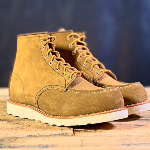 Search result thumbnail of Red Wing 8881 Classic Moc in S.B. Foot Olive Mohave Roughout